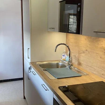 Appartement Bel 4 Pers Avec Clim&parking, Port Camargue - Fr-1-731-119 *